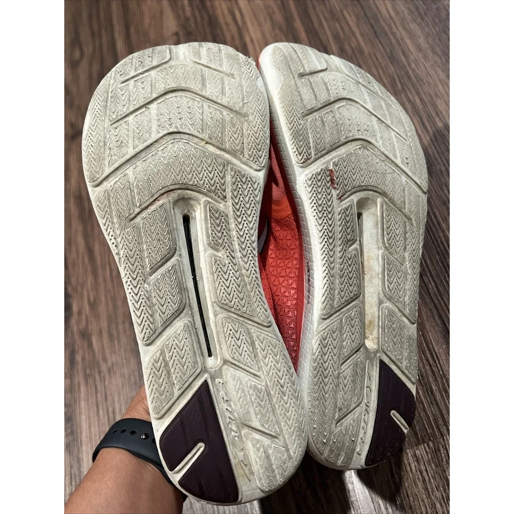 Altra Solstice Womens Size US 7 Coral Zero Drop Running Shoes